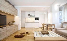 Hostgost Selected Suites - Skadarlija Square